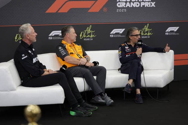 05 12 2025, Yas Marina Circuit, Abu Dhabi, Formula 1 Etihad Airways Abu Dhabi Grand Prix 2025 , pictured Team Principal Jonathan Wheatley Alfa Romeo F1 Team Stake , Managing Director Zak Brown McLaren Formula 1 Team , Team Principal Laurent Mekies Oracle Red Bull Racing Photo by Hasan Bratic DeFodi Images