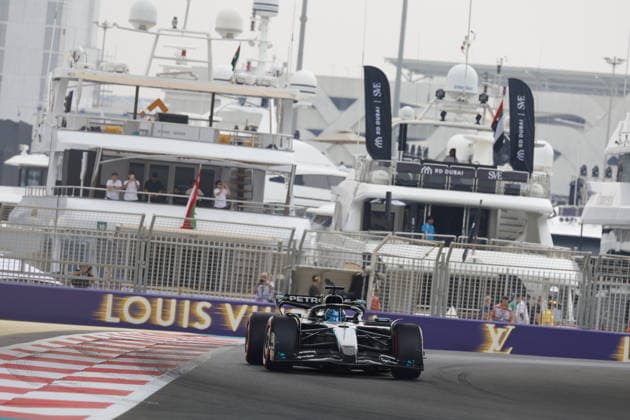 F1 - ABU DHABI GRAND PRIX 2025 63 RUSSELL George (gbr), Mercedes AMG F1 Team W16, action during the 2025 Formula 1 Abu Dhabi Grand Prix, 24th round of the 2025 FIA Formula One World Championship, WM, Weltmeisterschaft from December 05 to 07, 2025 on the Yas Marina Circuit, in Abu Dhabi, United Arab Emirates - Abu DhabiUnited Arab Emirates  Copyright: xDPPIx