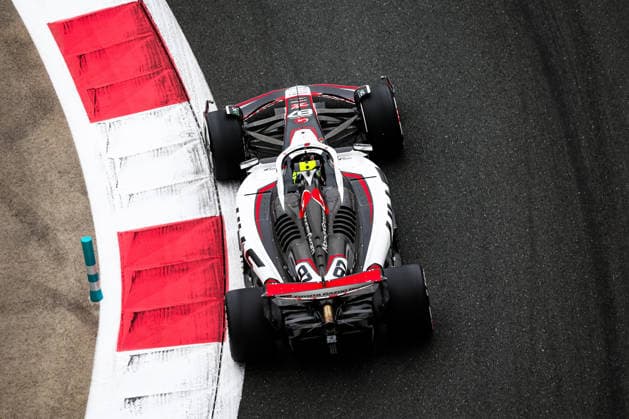 F1 - ABU DHABI GRAND PRIX 2025 87 BEARMAN Ollie Oliver (gbr), Haas F1 Team VF-25 Ferrari, action during the 2025 Formula 1 Abu Dhabi Grand Prix, 24th round of the 2025 FIA Formula One World Championship, WM, Weltmeisterschaft from December 05 to 07, 2025 on the Yas Marina Circuit, in Abu Dhabi, United Arab Emirates - Abu DhabiUnited Arab Emirates  Copyright: xFLORENTxGOODENx