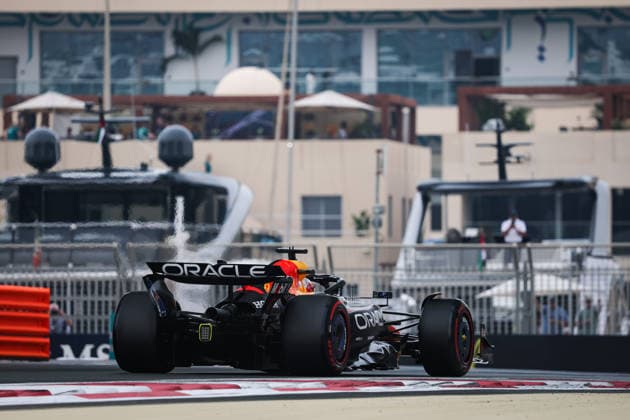 F1 - ABU DHABI GRAND PRIX 2025 01 VERSTAPPEN Max (nld), Red Bull Racing RB21, action during the 2025 Formula 1 Abu Dhabi Grand Prix, 24th round of the 2025 FIA Formula One World Championship, WM, Weltmeisterschaft from December 05 to 07, 2025 on the Yas Marina Circuit, in Abu Dhabi, United Arab Emirates - Abu DhabiUnited Arab Emirates  Copyright: xANTONINxVINCENTx