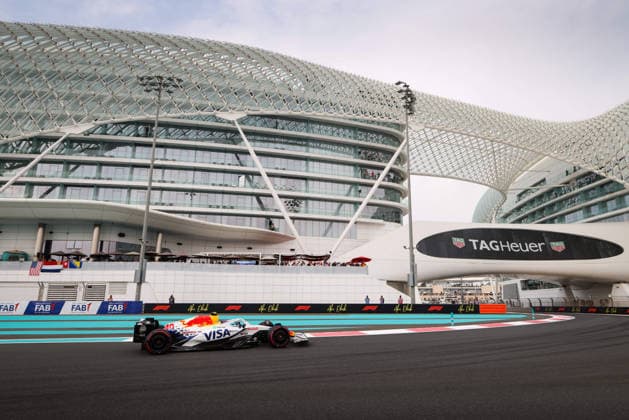 F1 - ABU DHABI GRAND PRIX 2025 40 IWASA Ayumu (jpn), Racing Bulls VCARB02, action during the 2025 Formula 1 Abu Dhabi Grand Prix, 24th round of the 2025 FIA Formula One World Championship, WM, Weltmeisterschaft from December 05 to 07, 2025 on the Yas Marina Circuit, in Abu Dhabi, United Arab Emirates - Abu DhabiUnited Arab Emirates  Copyright: xANTONINxVINCENTx