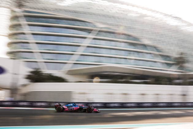 F1 - ABU DHABI GRAND PRIX 2025 ARON Paul (est), Alpine F1 Team Reserver Driver, action during the 2025 Formula 1 Abu Dhabi Grand Prix, 24th round of the 2025 FIA Formula One World Championship, WM, Weltmeisterschaft from December 05 to 07, 2025 on the Yas Marina Circuit, in Abu Dhabi, United Arab Emirates - Abu DhabiUnited Arab Emirates  Copyright: xANTONINxVINCENTx