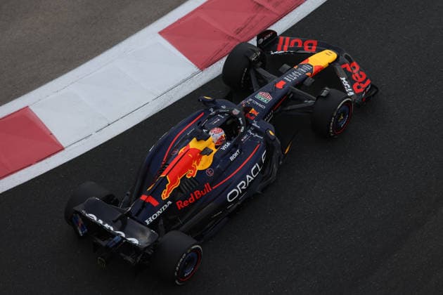 F1 Grand Prix Of Abu Dhabi 2025 - FP1 Max Verstappen of Netherlands driving the F1 race car No1, the Red Bull Racing RB21 for the Oracle Red Bull Racing Formula One Team, on track during the free practice 1 FP1 of the 2025 Formula 1 Etihad Airways Abu Dhabi Grand Prix on December 5, 2025 Abu Dhabi United Arab Emirates  Copyright: xNicolasxEconomoux originalFilename:economou-notitle251205_npT6n.jpg