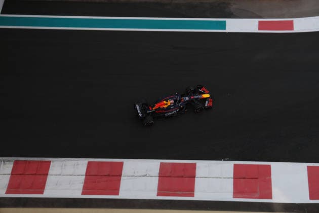 F1 Grand Prix Of Abu Dhabi 2025 - FP1 Max Verstappen of Netherlands driving the F1 race car No1, the Red Bull Racing RB21 for the Oracle Red Bull Racing Formula One Team, on track during the free practice 1 FP1 of the 2025 Formula 1 Etihad Airways Abu Dhabi Grand Prix on December 5, 2025 Abu Dhabi United Arab Emirates  Copyright: xNicolasxEconomoux originalFilename:economou-notitle251205_nptFU.jpg