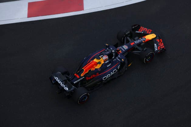 F1 Grand Prix Of Abu Dhabi 2025 - FP1 Max Verstappen of Netherlands driving the F1 race car No1, the Red Bull Racing RB21 for the Oracle Red Bull Racing Formula One Team, on track during the free practice 1 FP1 of the 2025 Formula 1 Etihad Airways Abu Dhabi Grand Prix on December 5, 2025 Abu Dhabi United Arab Emirates  Copyright: xNicolasxEconomoux originalFilename:economou-notitle251205_npYyA.jpg