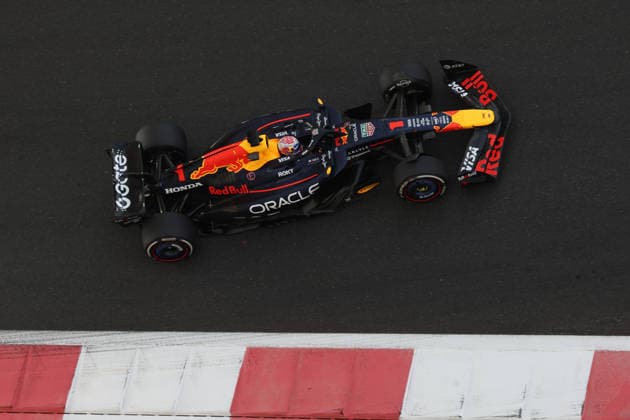 F1 Grand Prix Of Abu Dhabi 2025 - FP1 Lando Norris of United Kingdom driving the F1 race car No4, the McLaren MCL39 for the McLaren Formula One Team, on track during free practice session 1 of Formula 1 Etihad Airways Abu Dhabi Grand Prix 2025 in Yas Marina Circuit, UAE on December 5, 2025 Abu Dhabi United Arab Emirates  Copyright: xNicolasxEconomoux originalFilename:economou-notitle251205_np1Pz.jpg