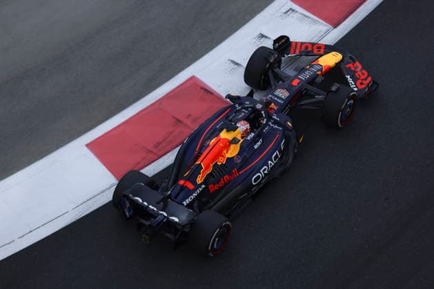 F1 Grand Prix Of Abu Dhabi 2025 - FP1 Max Verstappen of Netherlands driving the F1 race car No1, the Red Bull Racing RB21 for the Oracle Red Bull Racing Formula One Team, on track during the free practice 1 FP1 of the 2025 Formula 1 Etihad Airways Abu Dhabi Grand Prix on December 5, 2025 Abu Dhabi United Arab Emirates  Copyright: xNicolasxEconomoux originalFilename:economou-notitle251205_npiTQ.jpg