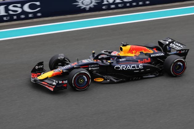 F1 Grand Prix Of Abu Dhabi 2025 - FP1 Max Verstappen of Netherlands driving the F1 race car No1, the Red Bull Racing RB21 for the Oracle Red Bull Racing Formula One Team, on track during the free practice 1 FP1 of the 2025 Formula 1 Etihad Airways Abu Dhabi Grand Prix on December 5, 2025 Abu Dhabi United Arab Emirates  Copyright: xNicolasxEconomoux originalFilename:economou-notitle251205_npK42.jpg