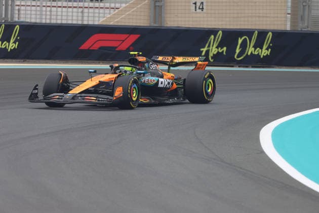 F1 Grand Prix Of Abu Dhabi 2025 - FP1 Lando Norris of United Kingdom driving the F1 race car No4, the McLaren MCL39 for the McLaren Formula One Team, on track during free practice session 1 of Formula 1 Etihad Airways Abu Dhabi Grand Prix 2025 in Yas Marina Circuit, UAE on December 5, 2025 Abu Dhabi United Arab Emirates  Copyright: xNicolasxEconomoux originalFilename:economou-notitle251205_npNzO.jpg