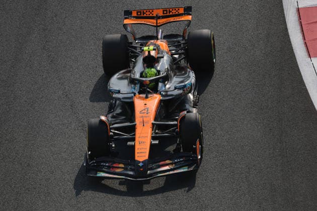 F1 Grand Prix Of Abu Dhabi 2025 - FP1 Lando Norris of United Kingdom driving the F1 race car No4, the McLaren MCL39 for the McLaren Formula One Team, on track during free practice session 1 of Formula 1 Etihad Airways Abu Dhabi Grand Prix 2025 in Yas Marina Circuit, UAE on December 5, 2025 Abu Dhabi United Arab Emirates  Copyright: xNicolasxEconomoux originalFilename:economou-notitle251205_npPay.jpg