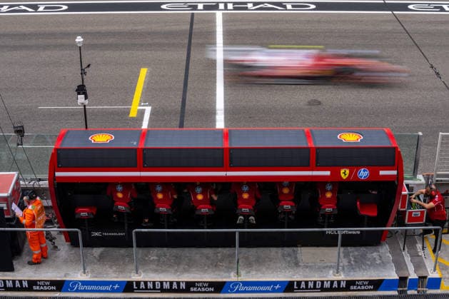 F1 Abu Dhabi Grand Prix - Practice Day Ferrari Pitwall on Friday during the Formula 1 Etihad Airways Abu Dhabi Grand Prix 2025 at the Yas Marina Circuit on December 5, 2025 in Abu Dhabi, UAE. Photo by Antoine Lapeyre ABACAPRESS.COM Abu Dhabi United Arab Emirates  Copyright: xLapeyrexAntoine ABACAx