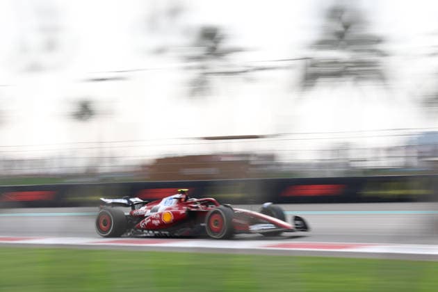 Arthur Leclerc Scuderia Ferrari HP, Reserve Driver , FP1, Free Practice 1, Free Practice 1, ARE, Formula 1 World Championship, Abu Dhabi Grand Prix, Yas Marina Circuit, Friday, 05 12 2025 ARE, Formula 1 World Championship, Abu Dhabi Grand Prix, United Arab Emirates, Yas Marina Circuit, 05 12 2025 Abu Dhabi Copyright: xEibner-Pressefoto AnnikaxGrafx EP_AGF