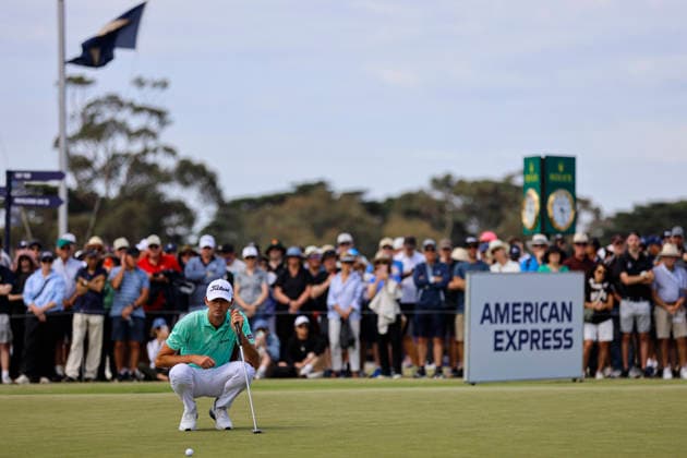 Australian Open Golf Round two in Melbourne, Australia - 05 Dec 2025 Elvis Smylie of Australia seen in action during round two of the Australian Open Golf tournament. The second round of the men’s Australian Open takes place at Royal Melbourne Golf Club with top Australian and international players in action for one of the country’s most prestigious golf titles. Melbourne Australia Copyright: xYexMyoxKhantx xSOPAxImagesx YeMyoKhant_79