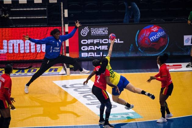 DORTMUND, GERMANY - 5 DECEMBER, 2025: - Women s Handball World Championship, WM, Weltmeisterschaft 2025 Angola vs Brazil at Westfallenhalle.  Copyright: xVitaliixKliuievx