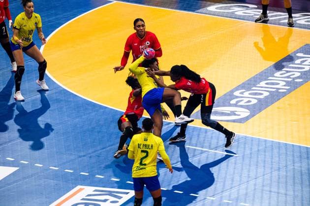 DORTMUND, GERMANY - 5 DECEMBER, 2025: - Women s Handball World Championship, WM, Weltmeisterschaft 2025 Angola vs Brazil at Westfallenhalle.  Copyright: xVitaliixKliuievx