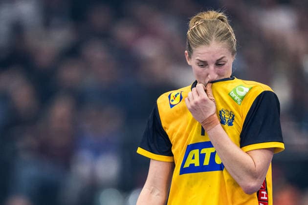 251205 Linn Blohm of Sweden looks dejected during the 2025 IHF Women™s World Championship handball match between Sweden and South Korea on December 5, 2025 in Dortmund Photo Emma Wallskog BILDBYRAN COP 320 EW0603 handball handball handball bbeng vm handball vm handbolls vm ihf handball world championship world handball championship 2025 world championship 2025 sverige sweden south korea dam bbauto depp  Copyright: EMMAxWALLSKOG BB251205EW057