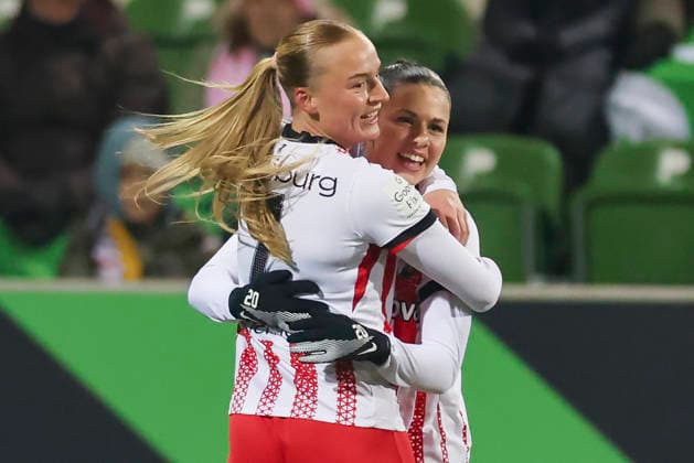 Leela Egli SC Freiburg celebrates her 0 1 goal with Tessa Blumenberg SC Freiburg , Google Pixel Frauen Bundesliga, VfL Wolfsburg v SC Freiburg, AOK Stadion, December 05, 2025 in Wolfsburg, Germany Photo by Marco Steinbrenner DeFodi Images Leela Egli SC Freiburg celebrates after scoring her teams first goal with Tessa Blumenberg SC Freiburg , Google Pixel Womens Bundesliga, VfL Wolfsburg v SC Freiburg, AOK Stadion, December 5, 2025 in Wolfsburg, Germany Photo by Marco Steinbrenner DeFodi Images DFB DFL REGULATIONS PROHIBIT ANY USE OF PHOTOGRAPHS AS IMAGE SEQUENCES AND OR QUASI VIDEO