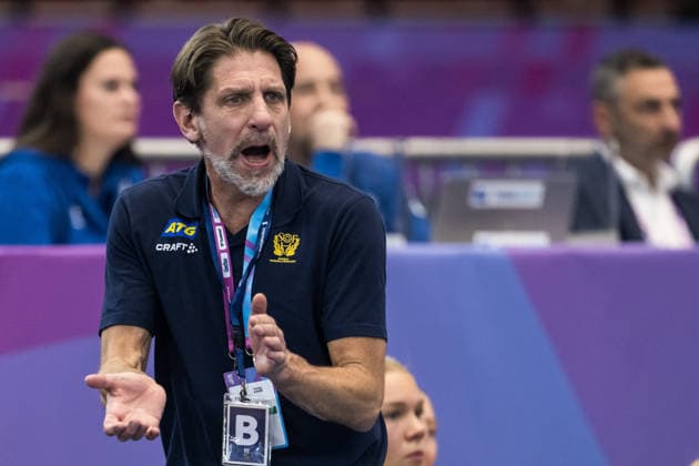251205 Head coach Tomas Axner of Sweden during the 2025 IHF Women™s World Championship handball match between Sweden and South Korea on December 5, 2025 in Dortmund Photo Emma Wallskog BILDBYRAN COP 320 EW0603 handball handball handball bbeng vm handball vm handbolls vm ihf handball world championship world handball championship 2025 world championship 2025 sverige sweden south korea dam bbauto  Copyright: EMMAxWALLSKOG BB251205EW079