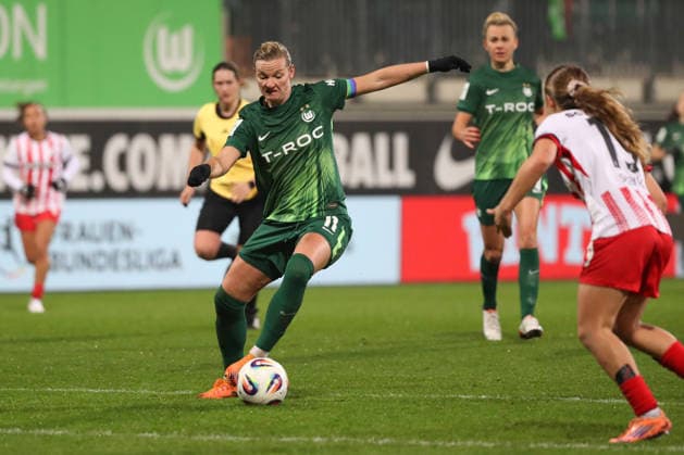 VfL Freiburg, BL Frauen Wolfsburg, 05 12 2025, FUßBALL VfL Wolfsburg vs SC Freiburg, Google Pixel Frauen Bundesliga, Saison 2025 26 Alexandra Popp VfL Wolfsburg Wolfsburg