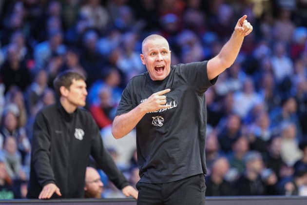Gives instructions Henrik Gabriel Sonko Tigers Tuebingen, Head Coach , PS Karlsruhe LIONS vs Tigers Tuebingen, Basketball ProA 2 Bundesliga, 11 Matchday, Season 2025 2026, 05 12 2025, PS Karlsruhe LIONS vs Tigers Tuebingen, Basketball ProA 2 Bundesliga, 11 Matchday, Season 2025 2026, 05 12 2025 Karlsruhe Copyright: xEibner-Pressefoto JanxPrihodax EP_JPA