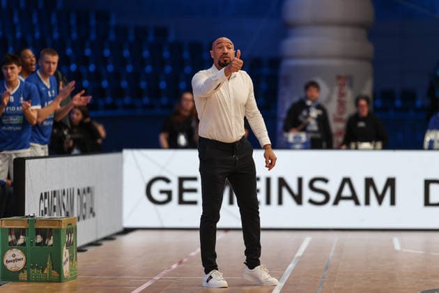 Demond Greene PS Karlsruhe LIONS, Head Coach is satisfied, PS Karlsruhe LIONS vs Tigers Tuebingen, Basketball ProA 2 Bundesliga, 11 Matchday, Season 2025 2026, 05 12 2025, PS Karlsruhe LIONS vs Tigers Tuebingen, Basketball ProA 2 Bundesliga, 11 Matchday, Season 2025 2026, 05 12 2025 Karlsruhe Copyright: xEibner-Pressefoto JanxPrihodax EP_JPA