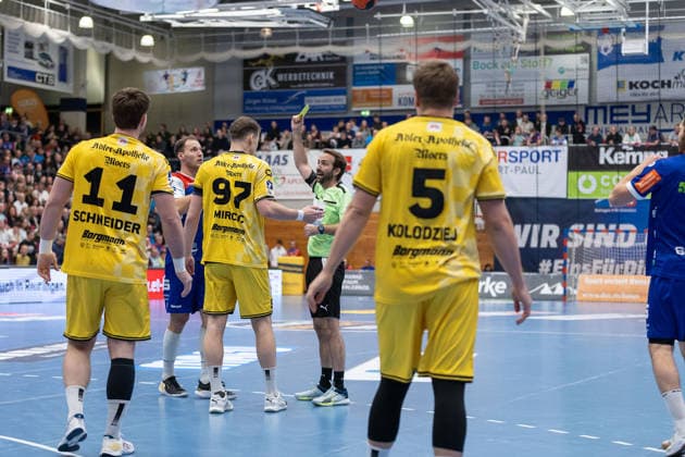 Yellow card for Matija Mircic HSG Krefeld Niederrhein, 97 HBW Balingen Weilstetten HSG Krefeld Niederrhein, Handball 2 Bundesliga, Matchday 14, Season 2025 2026, 05 12 25 HBW Balingen Weilstetten HSG Krefeld Niederrhein, Handball 2 Bundesliga, Matchday 14, Season 2025 2026, 05 12 25 Balingen Copyright: xEibner-Pressefoto KirstenxThiemax