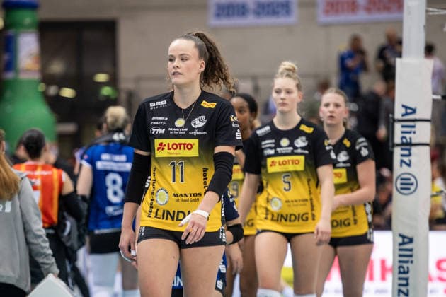Laura Berger VfB Suhl LOTTO Thueringen, 11 and team visibly disappointed GER, Allianz MTV Stuttgart VfB Suhl LOTTO Thueringen, Volleyball Bundesliga, VBL, 2025 2026 season, 05 12 2025 GER, Allianz MTV Stuttgart VfB Suhl LOTTO Thueringen, Volleyball Bundesliga, VBL, 2025 2026 season, 05 12 2025 Stuttgart Copyright: xSandyxDinkelackerx EP_SDR