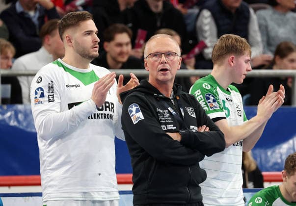 05 12 2025, Germany, Bietigheim, Handball 2 Bundesliga, SG BBM Bietigheim vs HC Oppenweiler Backnang, HCO Coach Volker Blumenschein