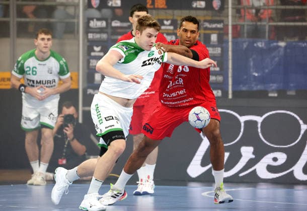05 12 2025, Germany, Bietigheim, Handball 2 Bundesliga, SG BBM Bietigheim vs HC Oppenweiler Backnang, v l Timm Buck HCO , Djibril M Bengue BBM