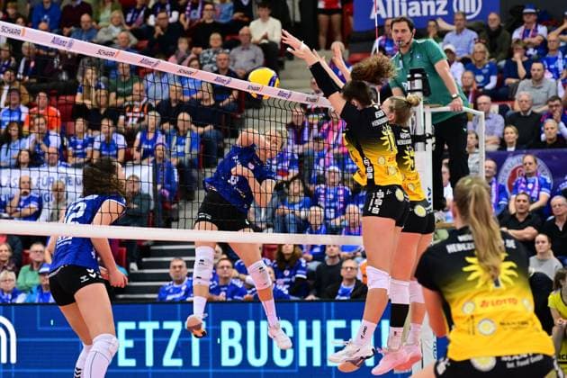 Volleyball, Women, VBL, Allianz MTV Stuttgart - VfB Suhl Lotto Thüringen