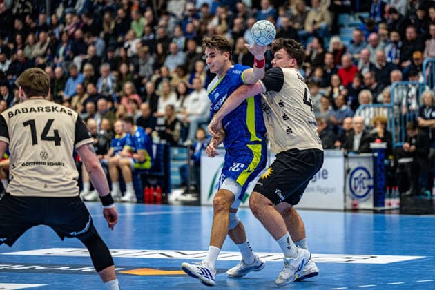 Daikin Handball Bundesliga, VfL Gummersbach Bergischer Handballclub 06 05 12 2025 Gerdas Babarskas, Bergischer Handball Club 06 14 , Julian Köster VfL Gummersbach, 7 , Elias Scholtes, Bergischer Handball Club 06 4 , Daikin Handball Bundesliga, VfL Gummersbach Bergischer Handballclub 06 05 12 2025 Copyright: xBEAUTIFULxSPORTS Erlhofx