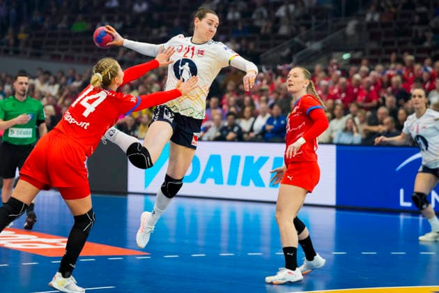 Women s Handball World Championship 2025 Czech Republic Norway Dortmund, Germany 20251205 Norway s Ingvild Kristiansen Bakkerud during the intermediate round of the Women s Handball World Championship between the Czech Republic and Norway in the Westfalenhalle Photo Beate Oma Dahle NTB Dortmund Germany EDITORIAL USE ONLY RESTRICTED USE FOR BETTING COMPANIES  Copyright: xBeatexOmaxDahlex xNTBx