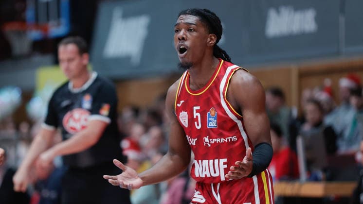 In the picture Marcus Carr Wuerzburg Baskets, 5 05 12 2025, Basketball, Fitness First Wuerzburg Baskets vs EWE Baskets Oldenburg, easyCredit BBL, Matchday 9, Germany, Wuerzburg, tectake Arena, Copyright: HMBxMedia xJulienxBecker
