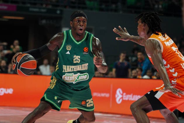 December 5, 2025, Athens, Athens, Greece: KENDRICK NUNN in action during the EuroLeague regular season, matchday 14, between Panathinaikos Aktor BC andValencia at Telekom Center Athens on November 20, 2025 Athens Greece - ZUMAa226 20251205_zip_a226_001 Copyright: xGiorgosxArapekosx