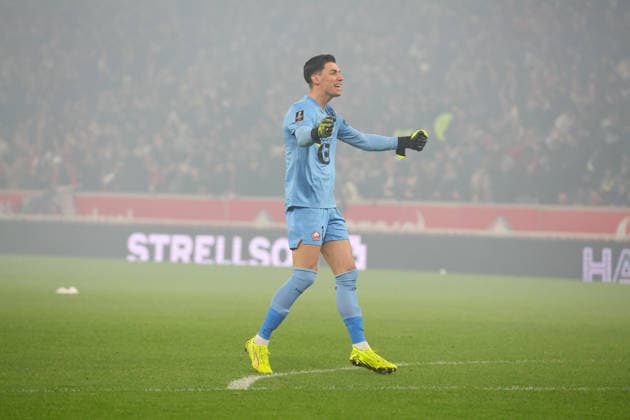 FOOTBALL : LOSC Lille vs Olympique de Marseille - Ligue 1 J15 - 05 12 2025 Joie de Berke ÖZER (LOSC Lille) apres le but de Ethan MBAPPE (LOSC Lille) lors du match LOSC Lille vs Olympique de Marseille, Ligue 1 J15, Decathlon Arena stade Pierre Mauroy, le 5 dÃ cembre 2025 - photo Laurent Sanson PsnewZ  Copyright: xLaurentxSANSONx xPsnewZx