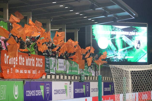 VfL Freiburg, BL Women Wolfsburg, 05 12 2025, FOOTBALL VfL Wolfsburg vs SC Freiburg, Google Pixel Women Bundesliga, Season 2025 26 VfL Fans Wolfsburg
