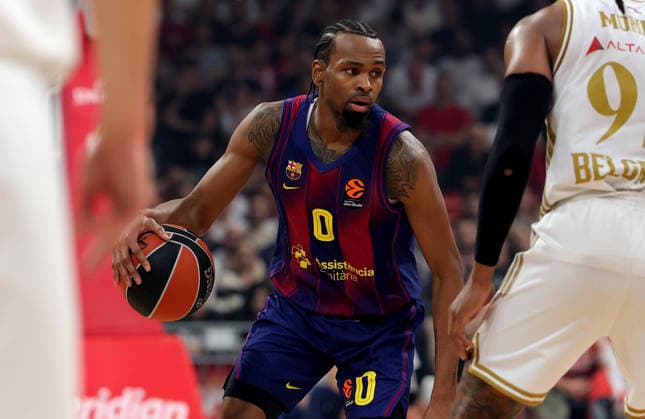 Crvena Zvezda v Barcelona, Euroleague basketball, season 2025 2026, round 14 Belgrade, Serbia. 5th Dec, 2025. Barcelona s Kevin Punter during Euroleague basketball match between Crvena Zvezda (Red Star) and Barcelona on December 5. 2025. in Belgrade, Serbia. Belgrade Serbia Copyright: xPedjaxMilosavljevic STARSPORTx