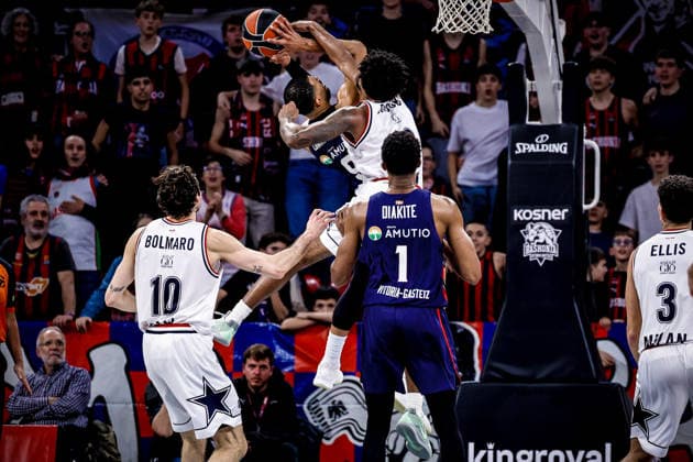 Armoni Brooks Kosner Baskonia Vitoria-Gasteiz - EA7 Emporio Armani Olimpia Milano Euroleague 2025-26 Round 14 Vitoria-Gasteiz, 04 12 2025 Foto MarcoBrondi CIAMILLO-CASTORIA Vitoria-Gasteiz Fernando Buesa Arena Paesi Baschi Spagna  Copyright: xMarcoxBrondix