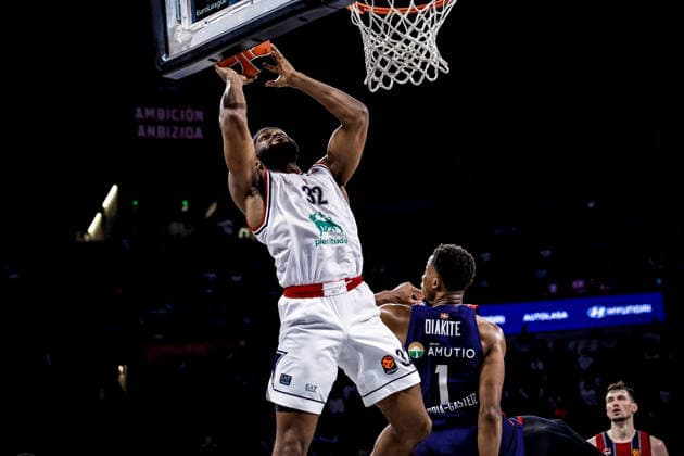 Josh Nebo Kosner Baskonia Vitoria-Gasteiz - EA7 Emporio Armani Olimpia Milano Euroleague 2025-26 Round 14 Vitoria-Gasteiz, 04 12 2025 Foto MarcoBrondi CIAMILLO-CASTORIA Vitoria-Gasteiz Fernando Buesa Arena Paesi Baschi Spagna  Copyright: xMarcoxBrondix