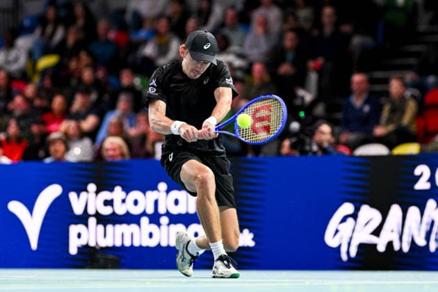 THE DEMON Alex de Minaur (seeded 1) takes on MANNA Adrian Mannarino and wins 3-1 during the UTS London Grand Final 2025 at the Copper Box Arena, London, United Kingdom on 5 December 2025. Copyright: xPhilxHutchinsonx 44340002
