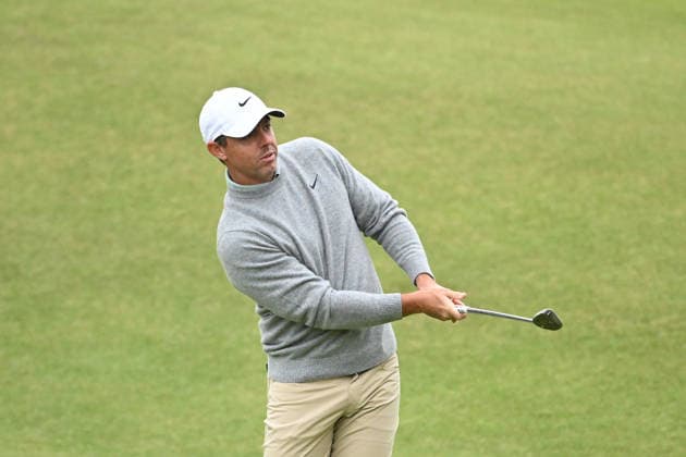 GOLF AUSTRALIAN OPEN, Northern Ireland s Rory McIlroy plays a shot on the 3rd hole during round three of the Australian Open Golf tournament at the Royal Melbourne Golf Club in Melbourne, Saturday, December 6, 2025. ( NO ARCHIVING, EDITORIAL USE ONLY MELBOURNE VICTORIA AUSTRALIA  Copyright: xJAMESxROSSx 20251206160508881444