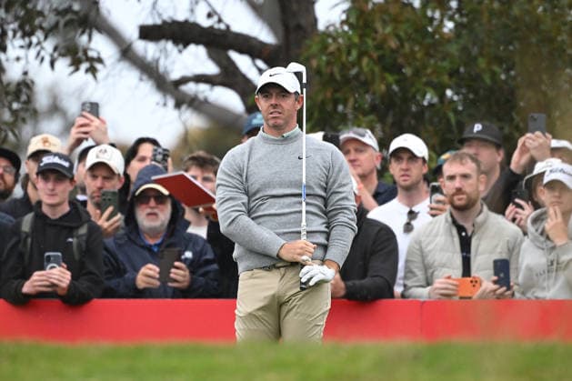 GOLF AUSTRALIAN OPEN, Northern Ireland s Rory McIlroy looks on after teeing off on the 4th hole during round three of the Australian Open Golf tournament at the Royal Melbourne Golf Club in Melbourne, Saturday, December 6, 2025. ( NO ARCHIVING, EDITORIAL USE ONLY MELBOURNE VICTORIA AUSTRALIA  Copyright: xJAMESxROSSx 20251206174287509180