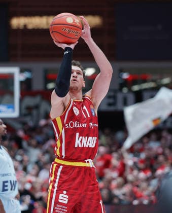 In the picture Brae Ivey Wuerzburg Baskets, 11 at the free throw line 05 12 2025, Basketball, Fitness First Wuerzburg Baskets vs EWE Baskets Oldenburg, easyCredit BBL, Matchday 9, Germany, Wuerzburg, tectake Arena, Copyright: HMBxMedia xJulienxBecker