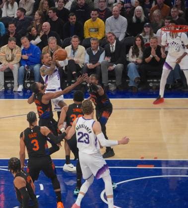 New York Knicks vs Utah Jazz - NBA, Basketball Herren, USA NEW YORK, UNITED STATES - DECEMBER 5, 2025: Keyonte George (3) of New York Knicks in action during the NBA game between the New York Knicks and the Utah Jazz at Madison Square Garden in New York, United States on December 5, 2025. Selcuk Acar Anadolu New York United States. Editorial use only. Please get in touch for any other usage.  Copyright: x2025xAnadoluxSelcukxAcarx