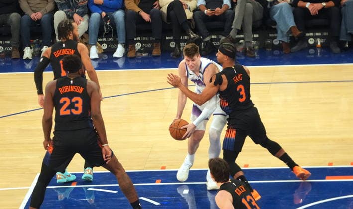 New York Knicks vs Utah Jazz - NBA, Basketball Herren, USA NEW YORK, UNITED STATES - DECEMBER 5, 2025: Kyle Filipowski (22) of Utah Jazz in action during the NBA game between the New York Knicks and the Utah Jazz at Madison Square Garden in New York, United States on December 5, 2025. Selcuk Acar Anadolu New York United States. Editorial use only. Please get in touch for any other usage.  Copyright: x2025xAnadoluxSelcukxAcarx