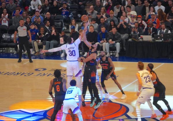 New York Knicks vs Utah Jazz - NBA, Basketball Herren, USA NEW YORK, UNITED STATES - DECEMBER 5, 2025: Jusuf Nurkic (30) of Utah Jazz in action during the NBA game between the New York Knicks and the Utah Jazz at Madison Square Garden in New York, United States on December 5, 2025. Selcuk Acar Anadolu New York United States. Editorial use only. Please get in touch for any other usage.  Copyright: x2025xAnadoluxSelcukxAcarx