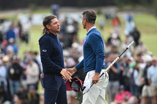 GOLF AUSTRALIAN OPEN, Cam Smith of Australia (left) shakes hands with Adam Scott of Australia after completing the 18th hole during round three of the Australian Open Golf tournament at the Royal Melbourne Golf Club in Melbourne, Saturday, December 6, 2025. ( NO ARCHIVING, EDITORIAL USE ONLY MELBOURNE VICTORIA AUSTRALIA  Copyright: xJAMESxROSSx 20251206177551675970