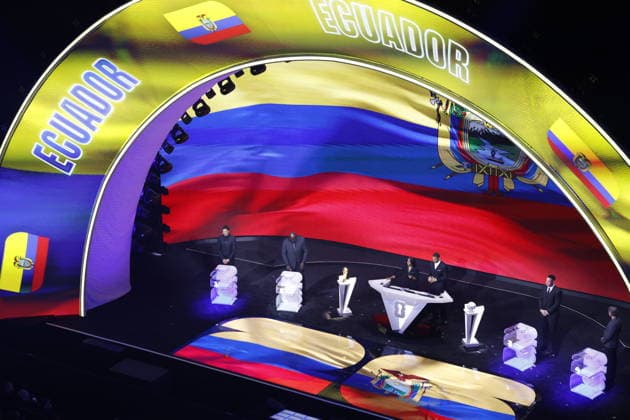 FIFA World Cup, WM, Weltmeisterschaft, Fussball 2026 Official Draw The Ecuador flag is displayed on a screen during the draw for the 2026 FIFA World Cup, to be held in the United States, Canada, and Mexico, at the Kennedy Center in Washington, D.C., on December 5, 2025. Washington United States  Copyright: xDeccioxSerranox originalFilename:serrano-notitle251205_npIBG.jpg