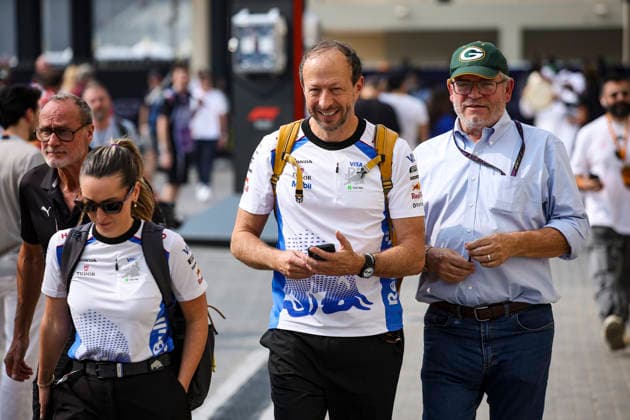 F1 - ABU DHABI GRAND PRIX 2025 BAYER Peter, CEO of Visa Cash App RB F1 Team, portrait during the 2025 Formula 1 Abu Dhabi Grand Prix, 24th round of the 2025 FIA Formula One World Championship, WM, Weltmeisterschaft from December 05 to 07, 2025 on the Yas Marina Circuit, in Abu Dhabi, United Arab Emirates - Abu DhabiUnited Arab Emirates  Copyright: xXavixBonillax