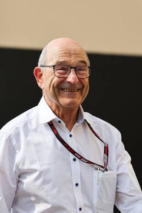 Peter Sauber , Qualifying, F1 Grand Prix of Abu Dhabi, on 06 December 2025 in Abu Dhabi, United Arab Emirates Photo by Diogo Cardoso DeFodi Images Peter Sauber , Qualifying, F1 Grand Prix of Abu Dhabi, Yas Marina Circuit on December 6, 2025 in Abu Dhabi, United Arab Emirates Photo by Diogo Cardoso DeFodi Images